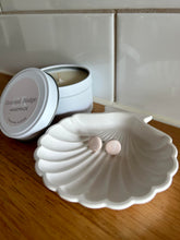 Load image into Gallery viewer, Shell Trinket Dish