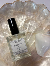 Load image into Gallery viewer, Perfumes

